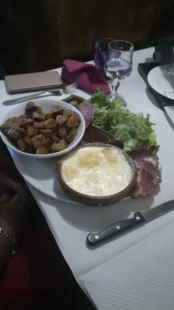 Patates Et Charcuterie